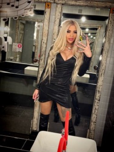 Индивидуалка Анечка с Сюрпризом 